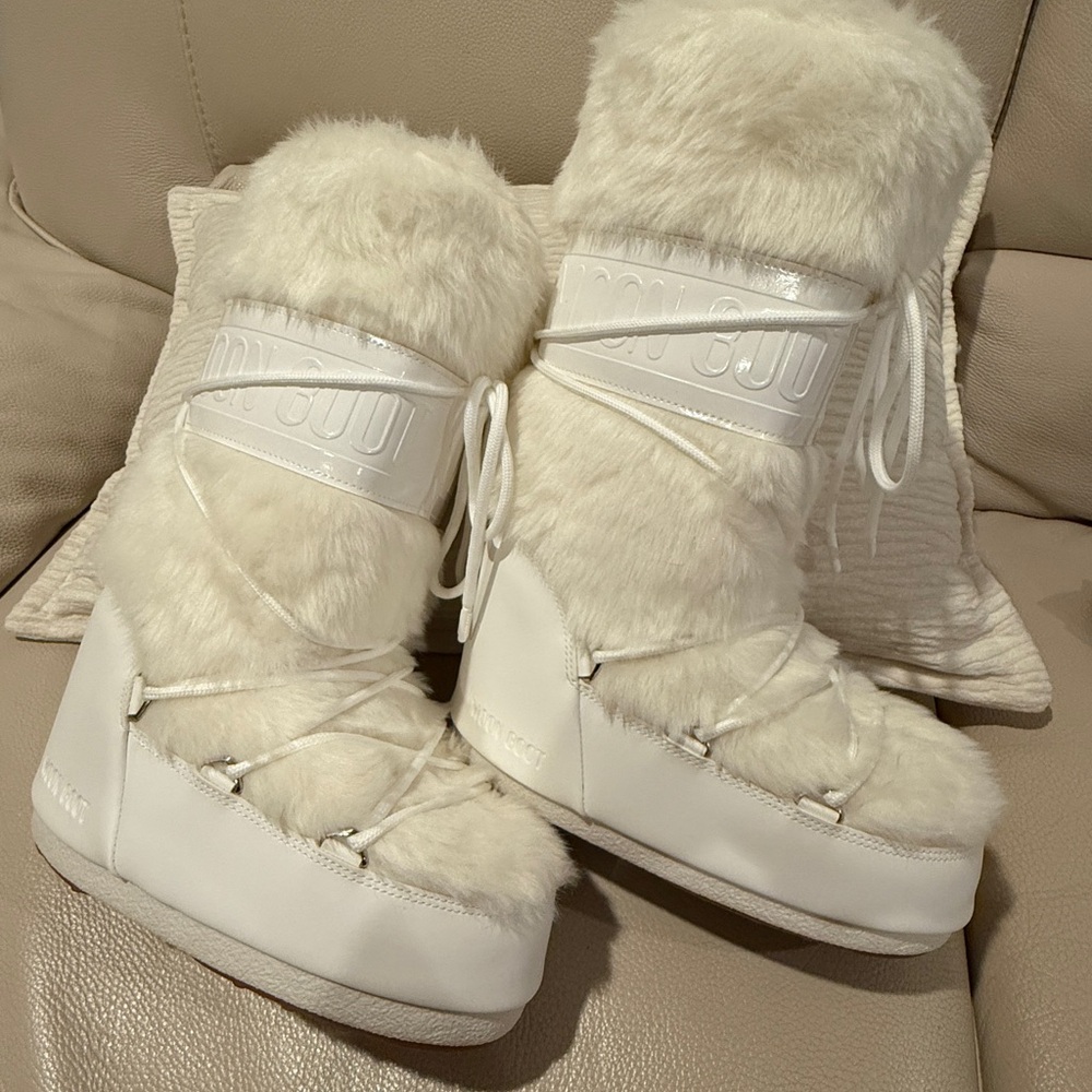 Moon Boot Icon Faux Fur Boot Size 35/38 Authentic - Picture 3 of 6